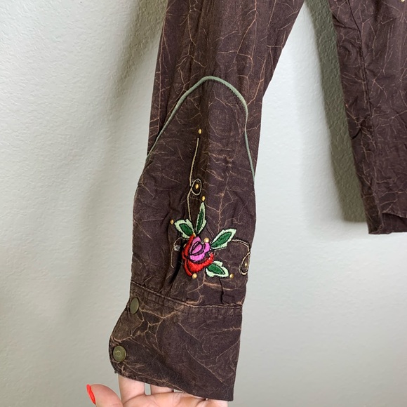 Back in the Saddle 🐴 Western 🌹 Shirt - Picture 3 of 7